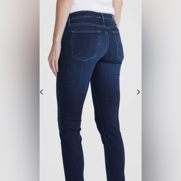 AG Harper essential straight jeans size 26R - Picture 10 of 10